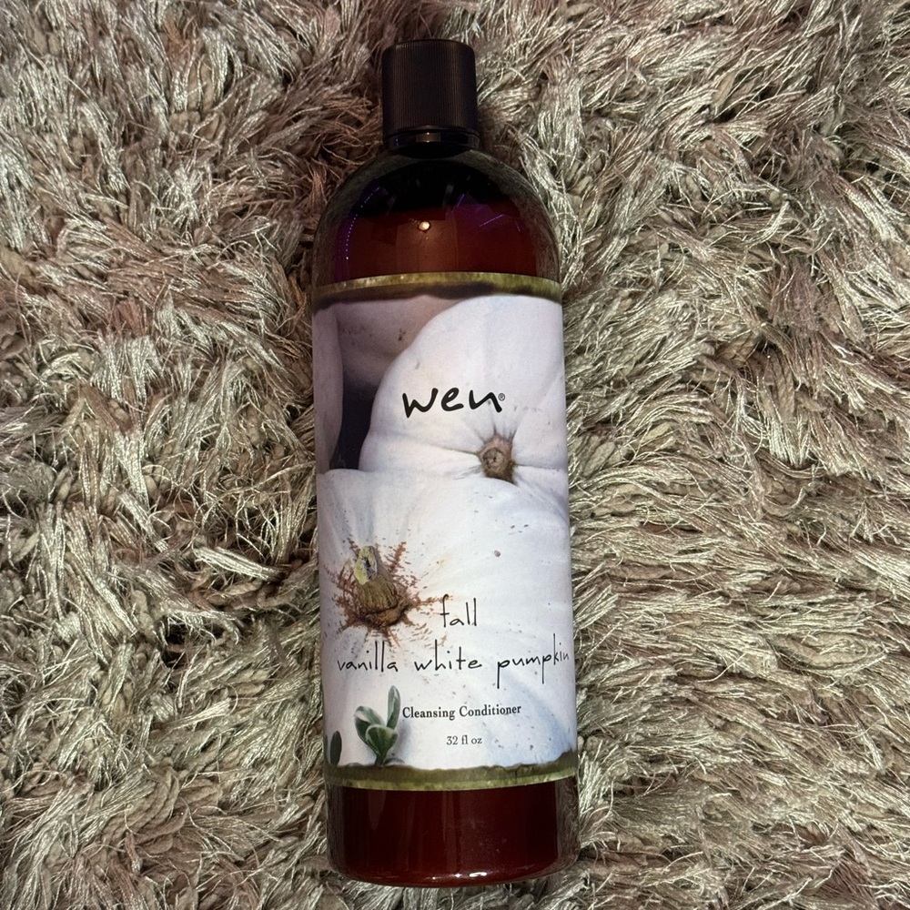 WEN Fall Vanilla White Pumpkin cleansing conditioner